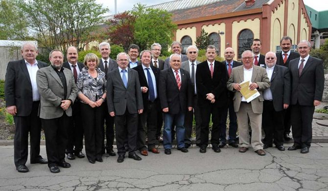 Erste Kuratoriumssitzung im April 2012:
Mitglieder des Kuratoriums, Vorstand und Geschäftsstelle BergbauErbeSaar e. V.